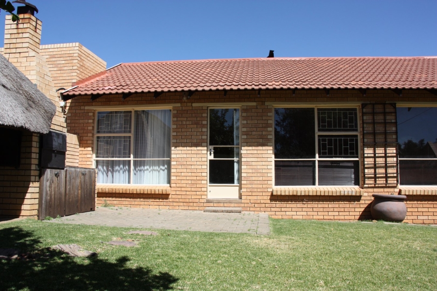 3 Bedroom Property for Sale in Langenhovenpark Free State